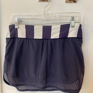 Lululemon Hotty hot skirt  - size 6